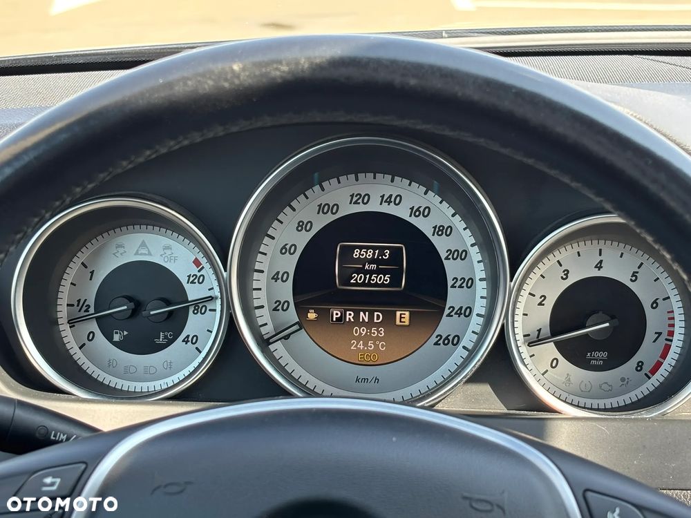 Mercedes-Benz Klasa C 180 BlueEFFICIENCY 7G-TRONIC Avantgarde - 25