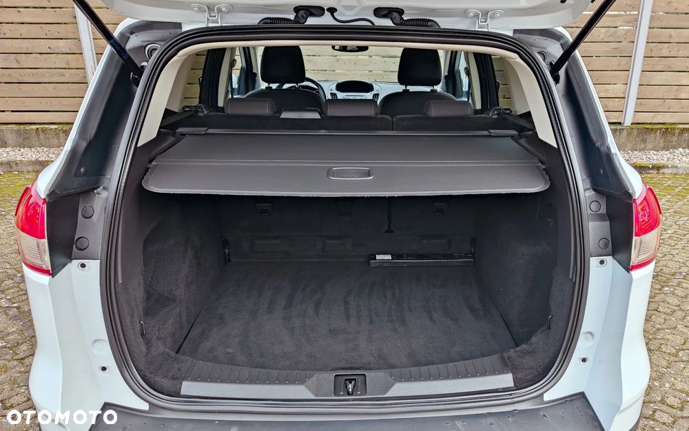 Ford Kuga 2.0 TDCi 2x4 Trend - 9