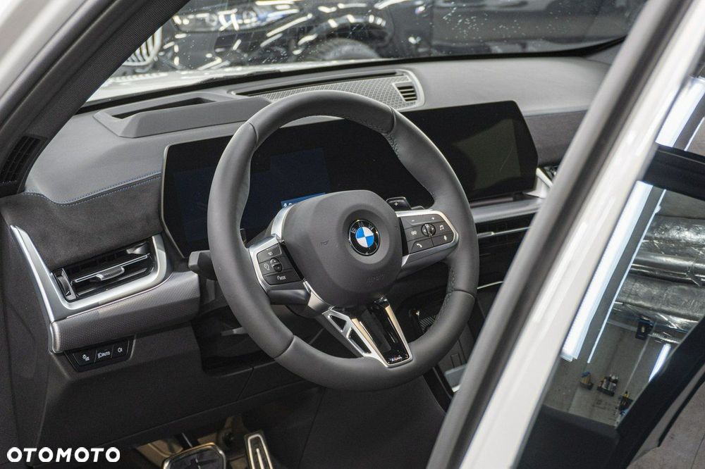 BMW X1 sDrive18i - 10