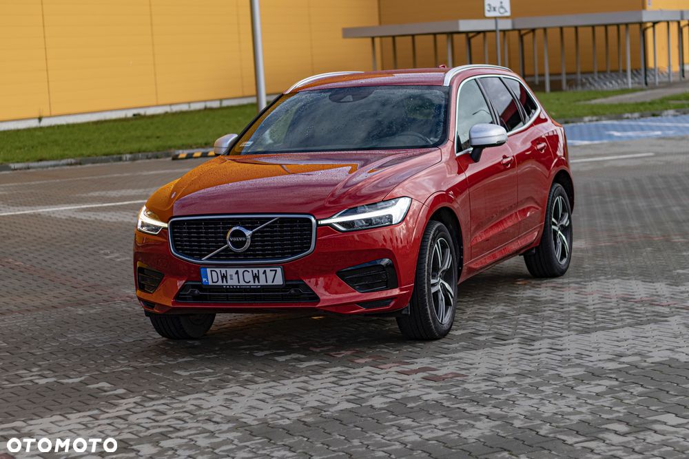 Volvo XC 60 T5 AWD R-Design - 2