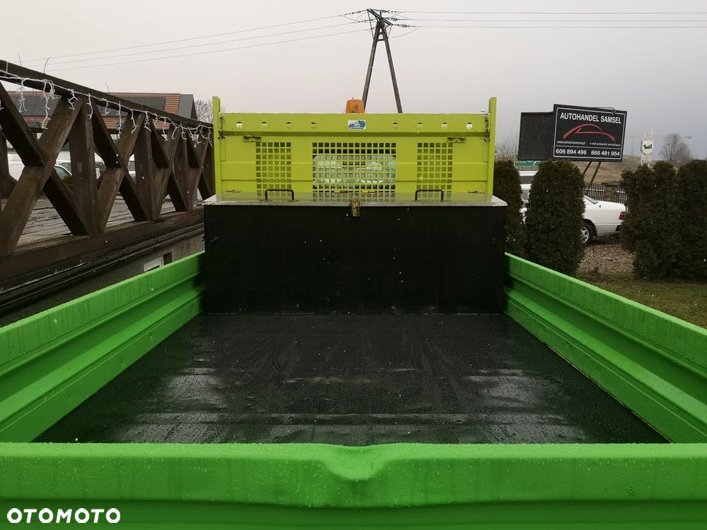 Renault Maxity 2.5dXi 110 - 18