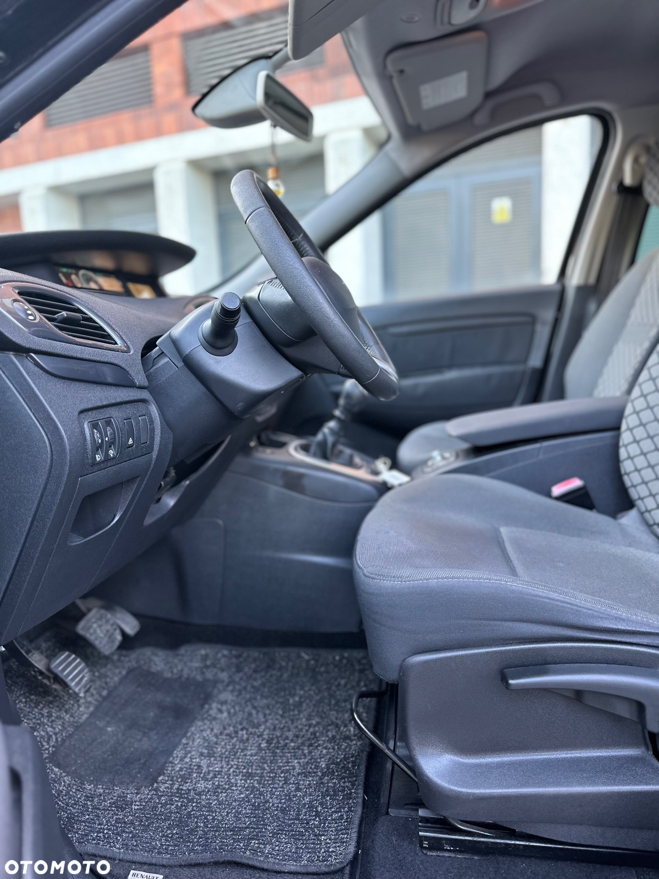 Renault Scenic 1.6 16V 110 TomTom Edition - 21