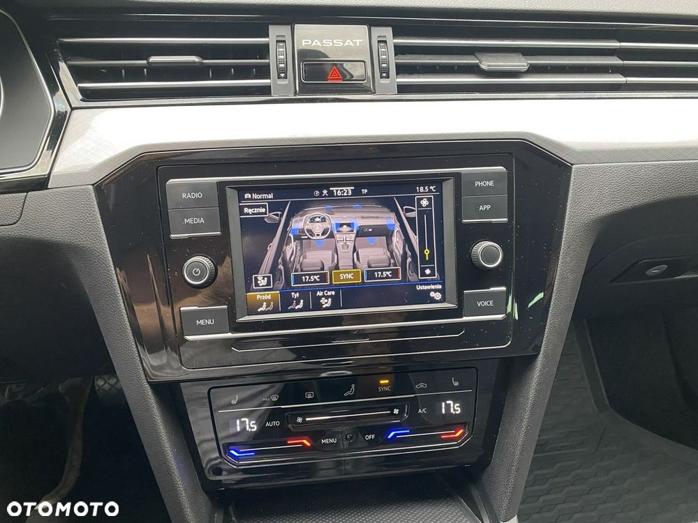 Volkswagen Passat - 20