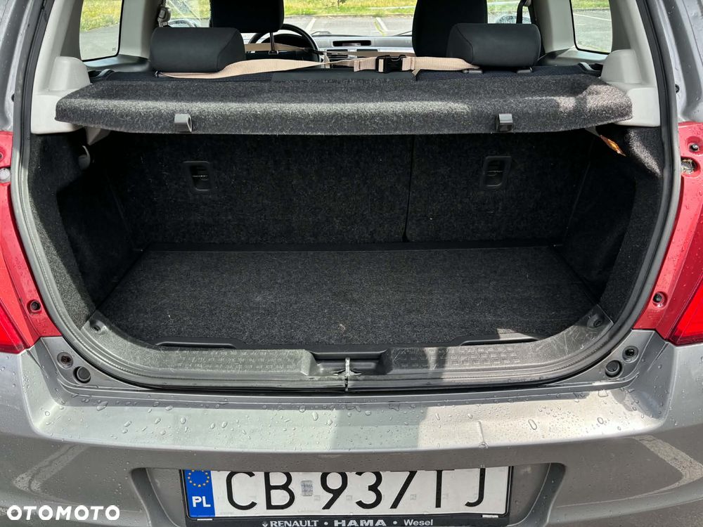 Suzuki Swift 1.3 GC - 9