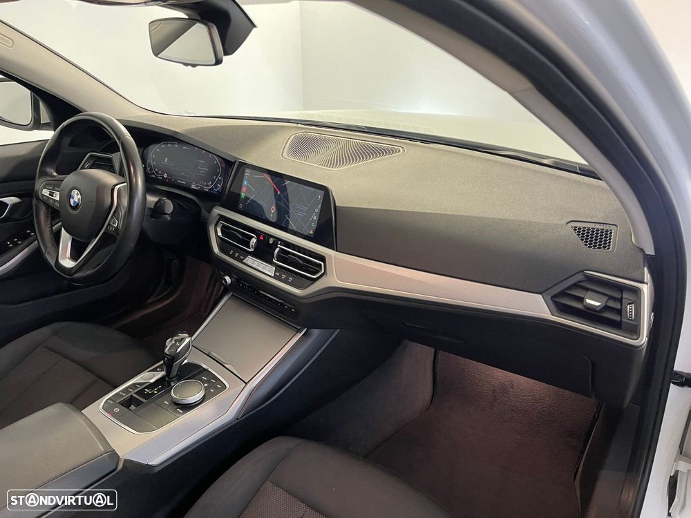 BMW 330 e Corporate Edition Auto - 14