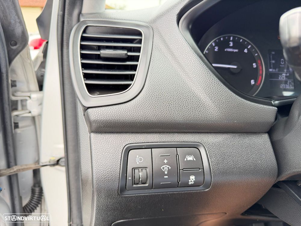 Hyundai i20 1.1 CRDi Comfort+Pack Look+JLL16 - 17