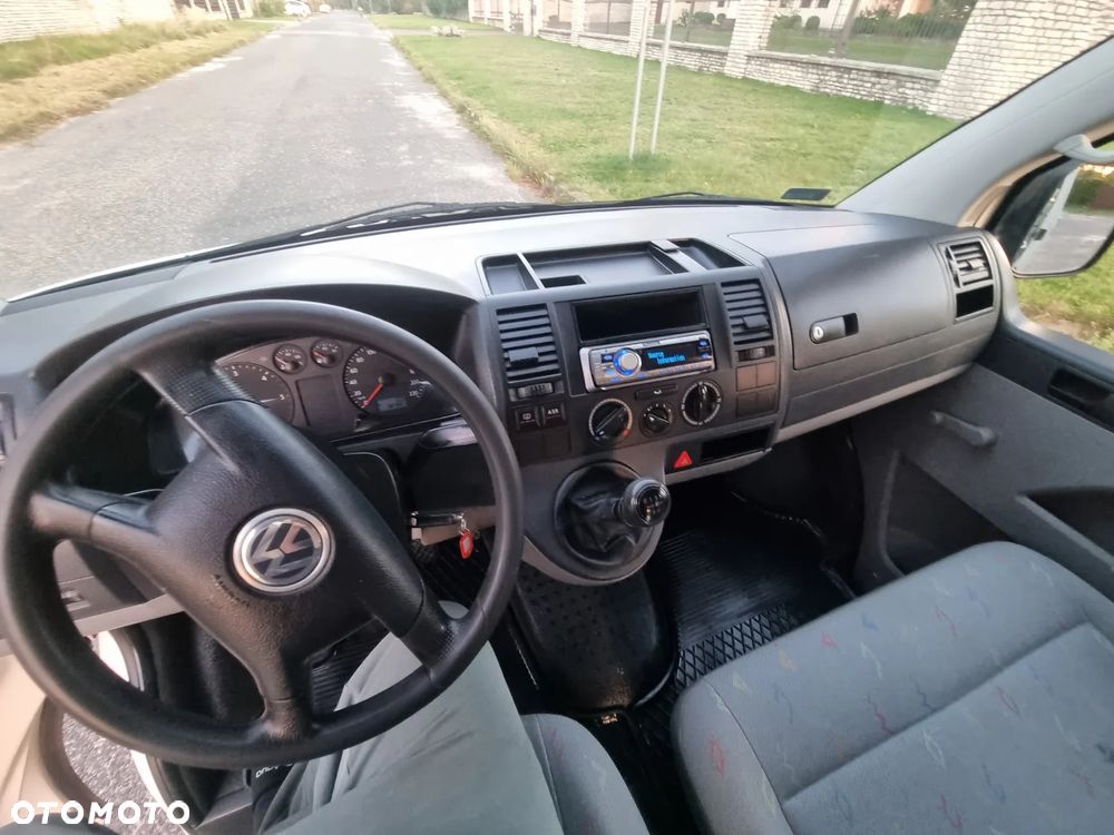 Volkswagen T5 - 26