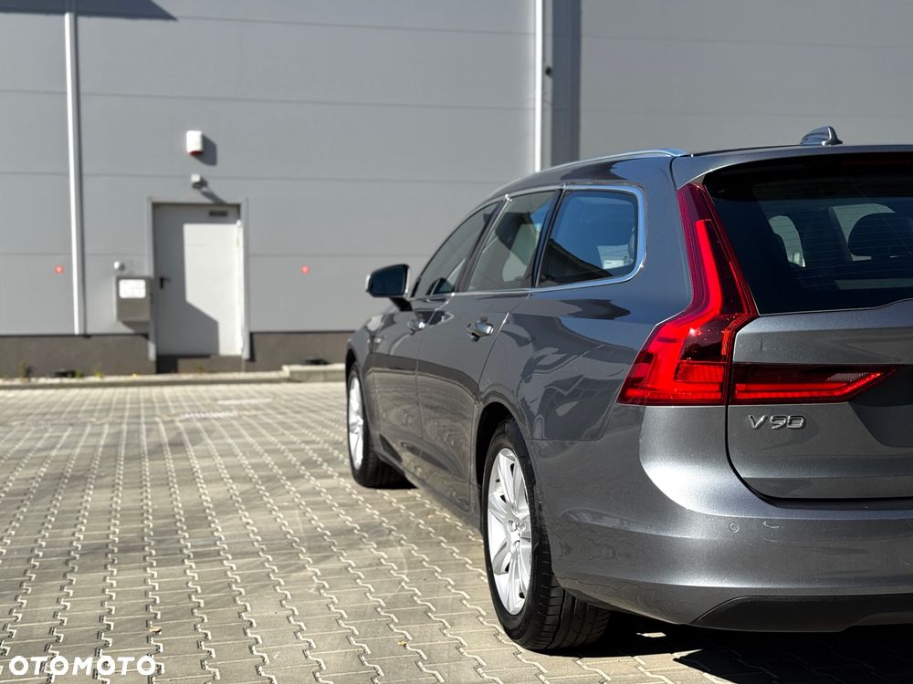 Volvo V90 D3 Momentum - 33