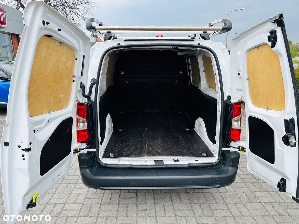 Toyota Proace City 1.5 D-4D 130KM 2,4t Active Long 130KM - 10