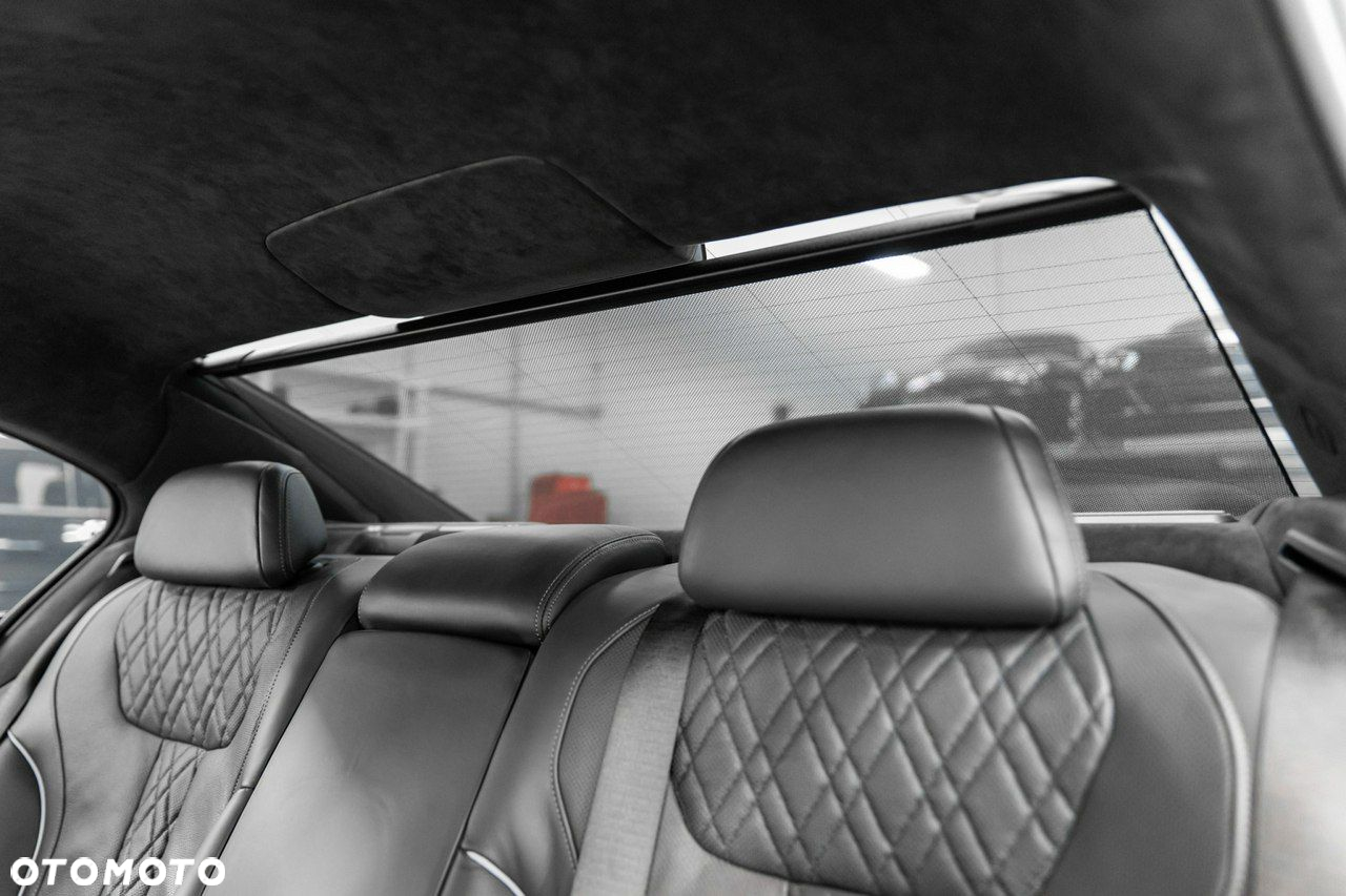 BMW Seria 7 - 38