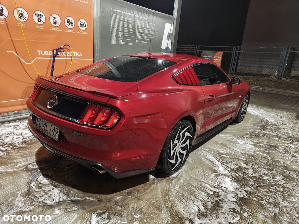 Ford Mustang 5.0 V8 GT - 6