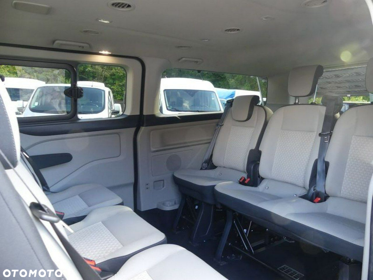 Ford Tourneo Custom - 7