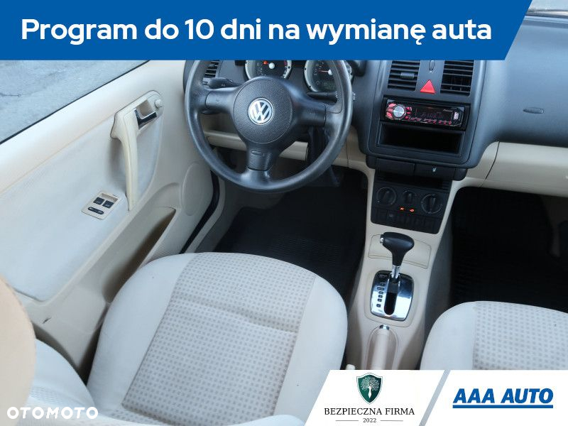 Volkswagen Polo - 8