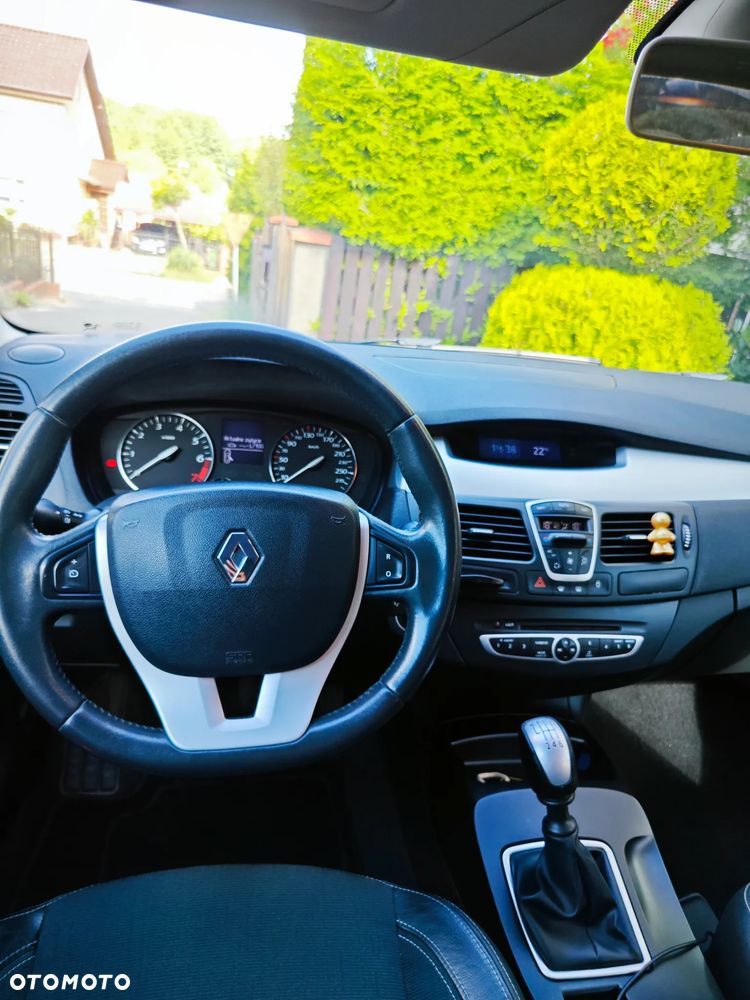 Renault Laguna - 8