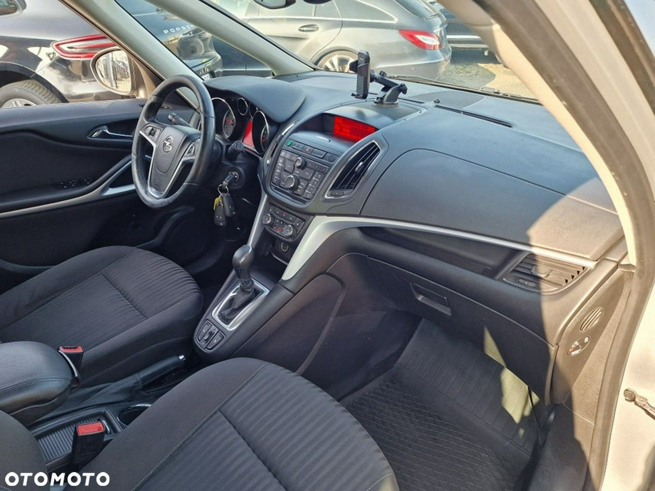 Opel Zafira Tourer 2.0 CDTI Automatik Active - 28