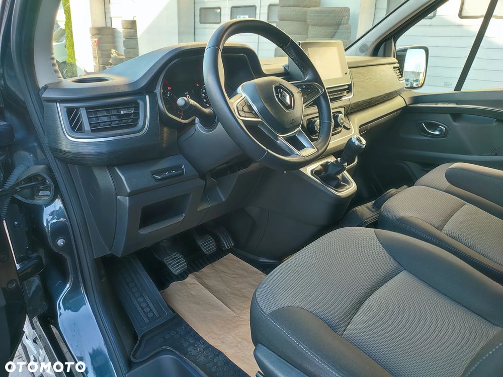 Renault Trafic SpaceClass 2.0 dCi - 23