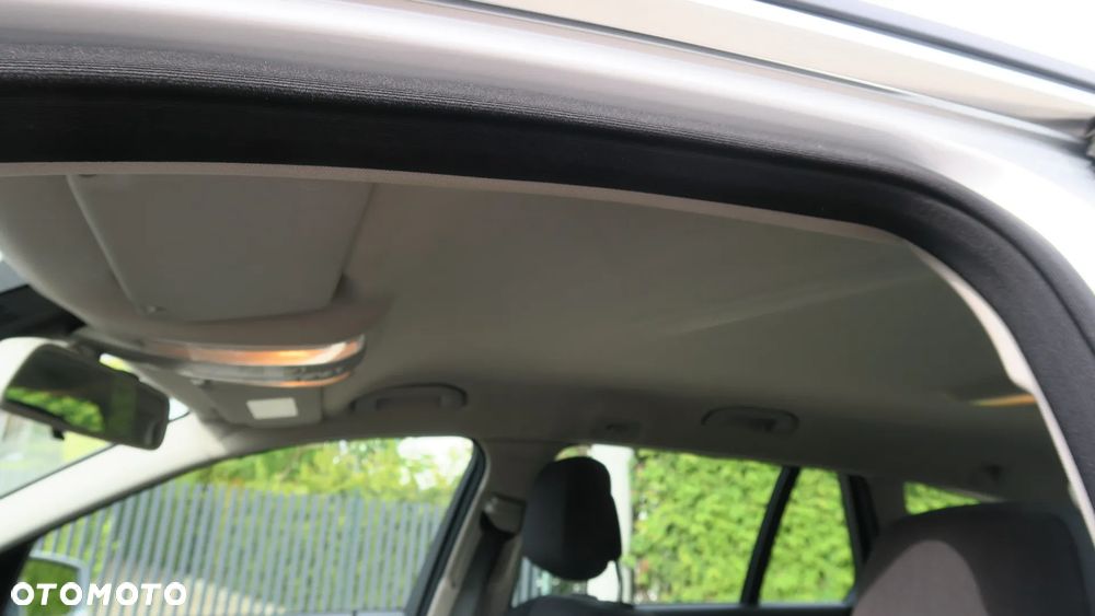 Mercedes-Benz Klasa C 200 CDI DPF Automatik Elegance - 19