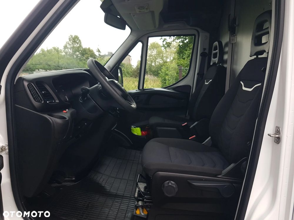 Iveco DAILY SKLEP FOODTRUCK BAR KONTENER NISKOPODŁOGOWY 4,44x2,23x2,42 KLIMA 35S14 DMC 3500KG - 8