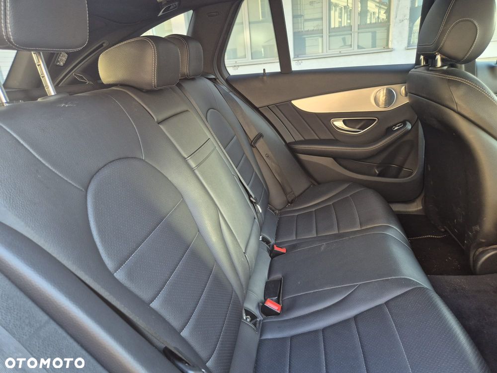 Mercedes-Benz Klasa C 250 d 9G-TRONIC AMG Line - 9
