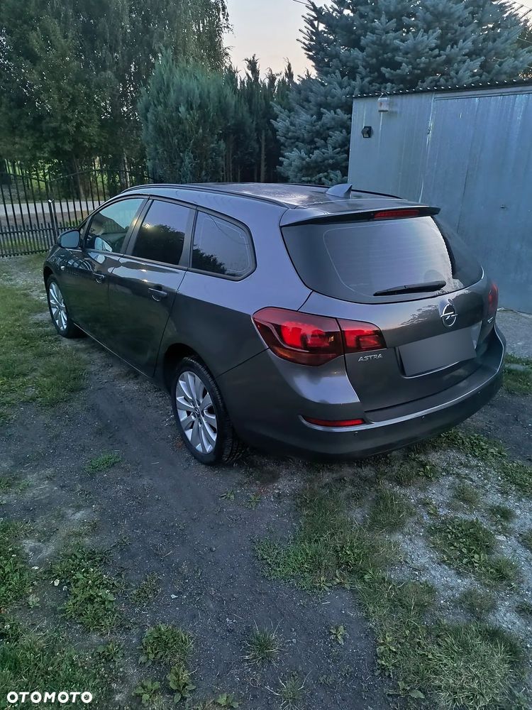 Opel Astra 1.7 CDTI Cosmo - 8