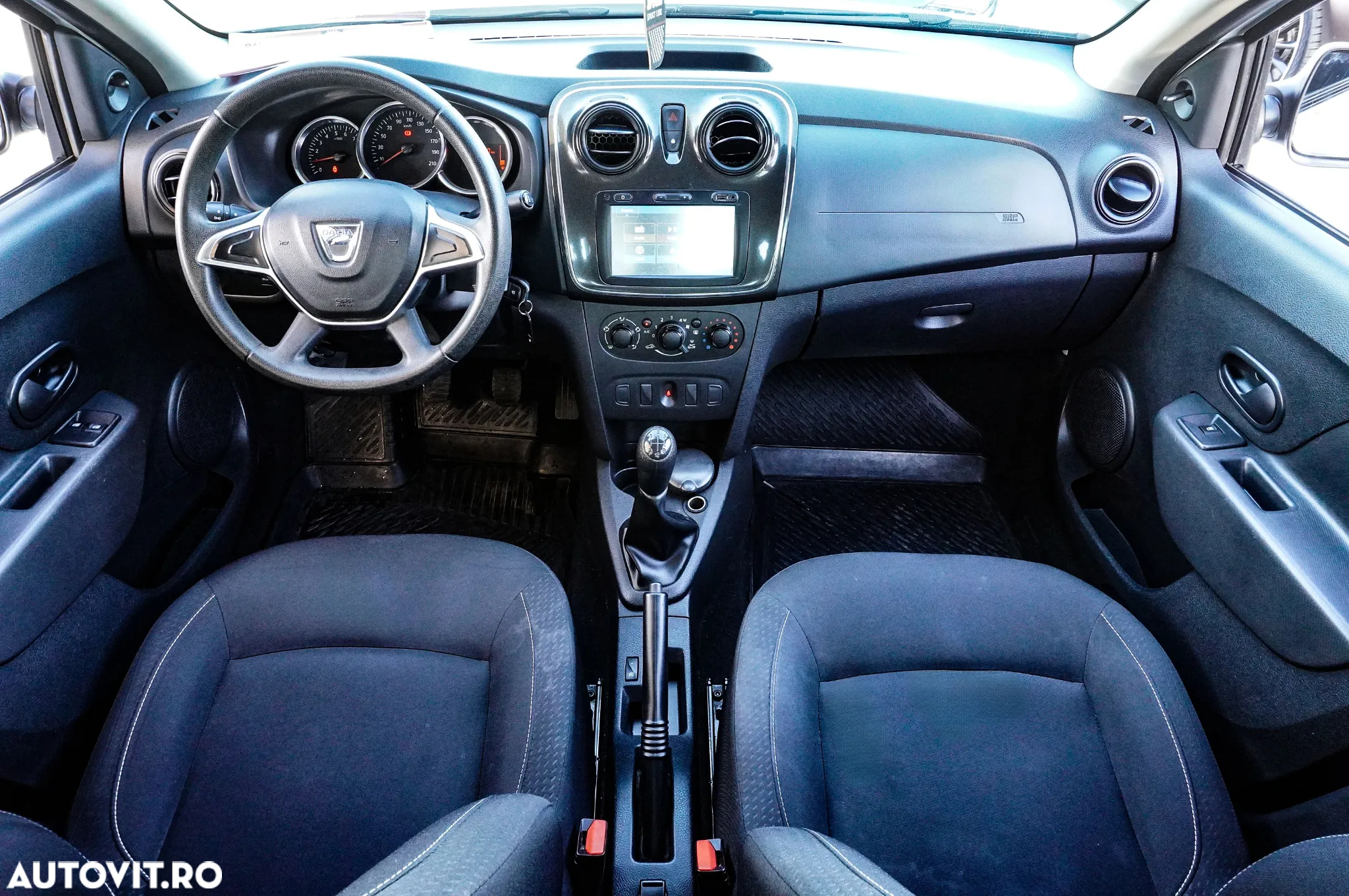 Dacia Logan 0.9 TCe Laureate - 8