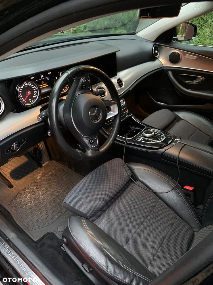 Mercedes-Benz Klasa E 200 d 9G-TRONIC - 12