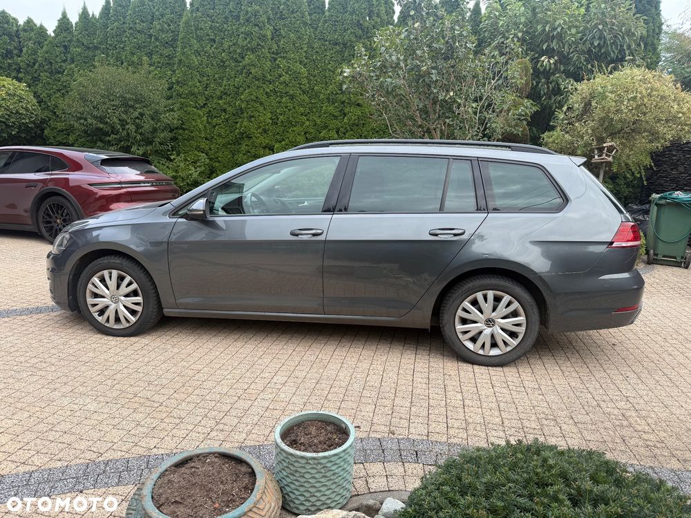 Volkswagen Golf - 3