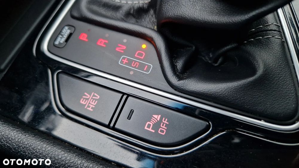 Kia Niro 1.6 GDI PHEV 2WD Vision - 26