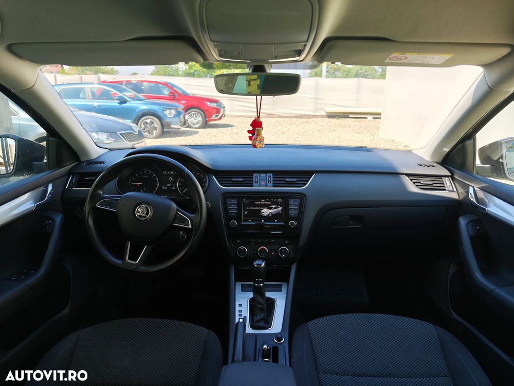 Skoda Octavia 2.0 TDI (Green tec) DSG Ambition - 4