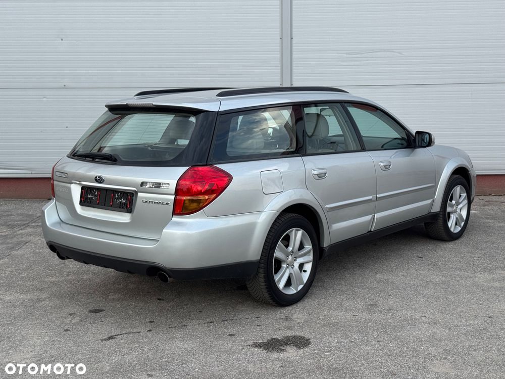Subaru Outback Legacy 3.0RE NAV/NSE - 5