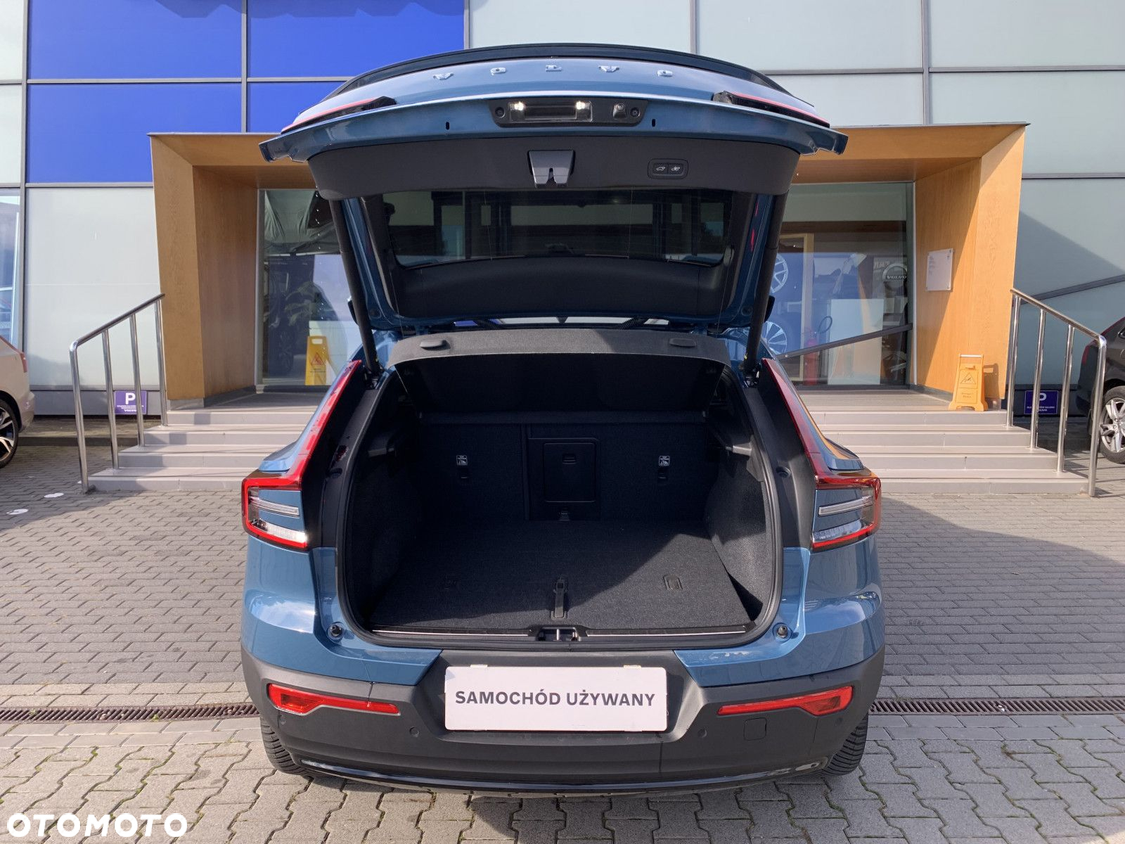 Volvo C40 - 8