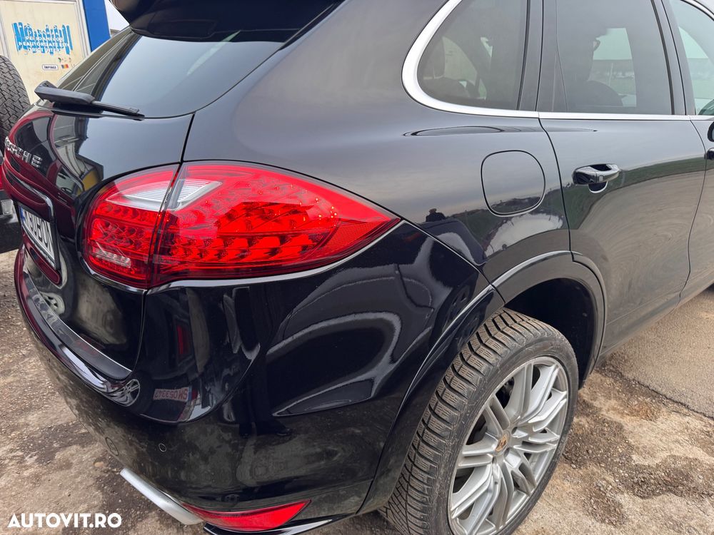 Porsche Cayenne Platinum Edition - 7