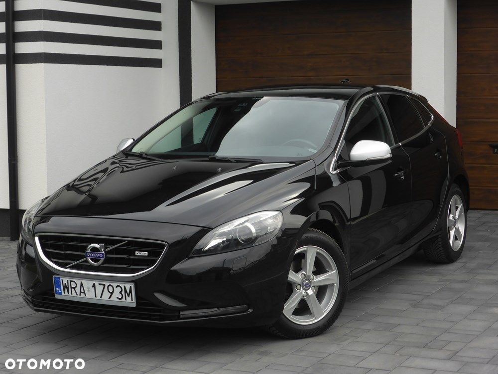 Volvo V40 D2 Momentum - 2