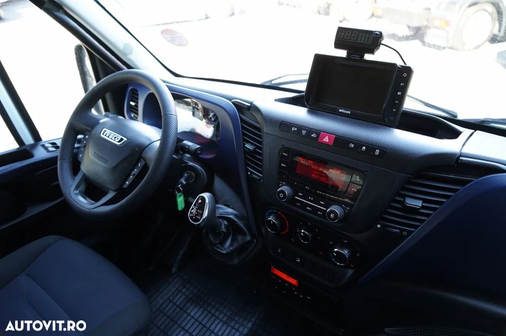 Iveco DAILY 50-180 / CONTAINER 5.5 M / HI-MATIC / ELEVATOR 750 KG / DUBLU / CAMERĂ VEDERE SPATE / GVWR: 5.200 KG / 2019 / IMPORTAT - 24