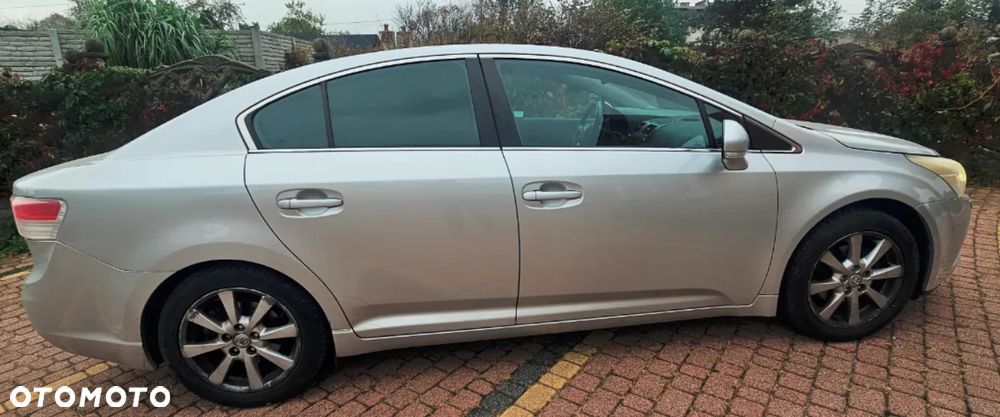 Toyota Avensis 2.0 Sol plus NAVI - 6