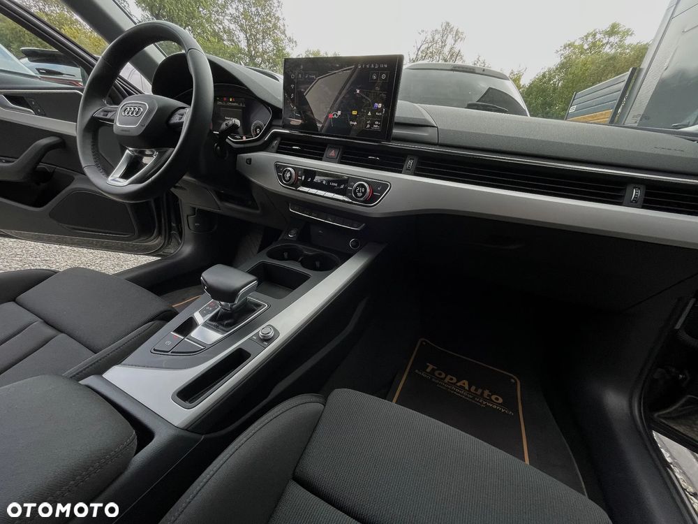 Audi A4 Avant 40 TFSI S tronic - 15