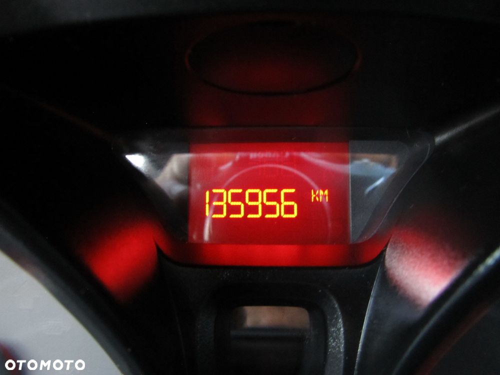 Ford Fiesta 1.25 Celebration - 19
