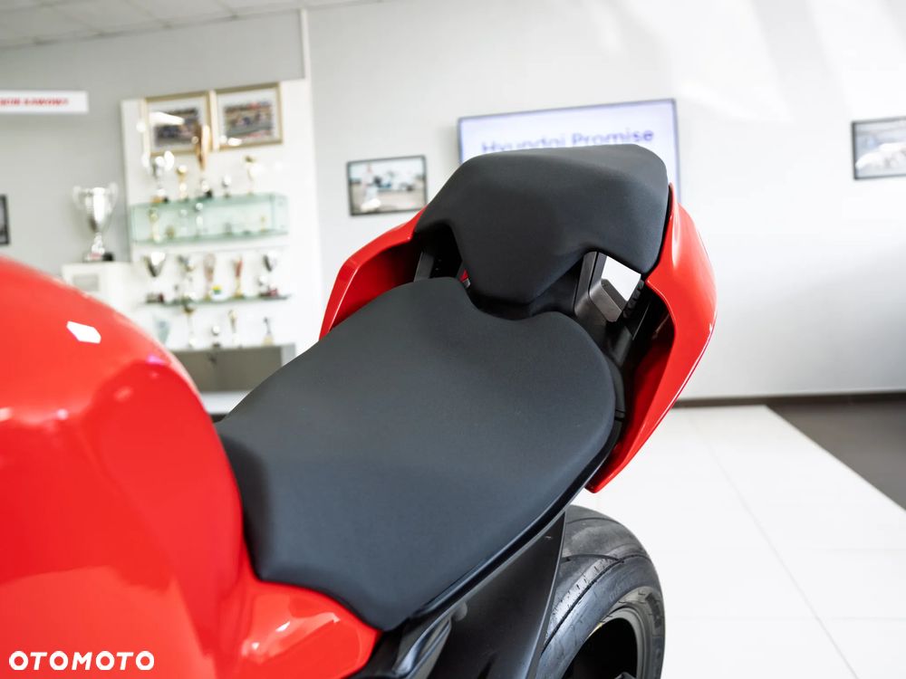 Ducati Panigale V4S - 16