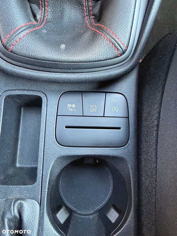 Ford Fiesta 1.0 EcoBoost S&S ST-LINE - 8