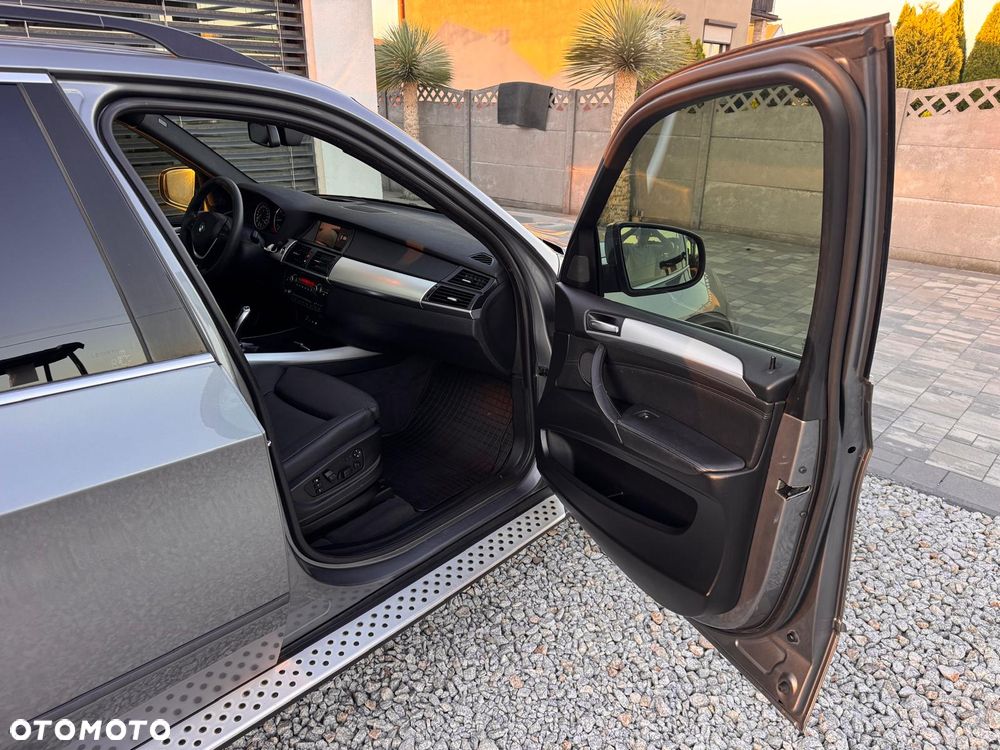 BMW X5 xDrive35d - 16