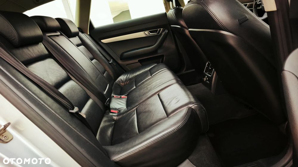 Audi A6 Avant - 32