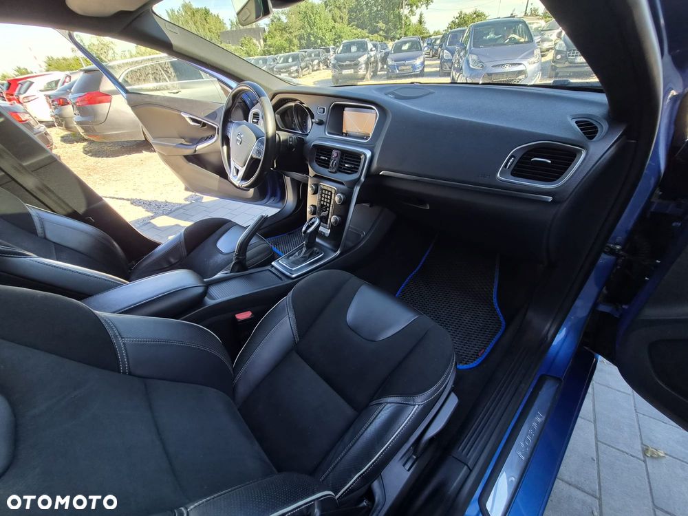 Volvo V40 T3 Geartronic RDesign - 21