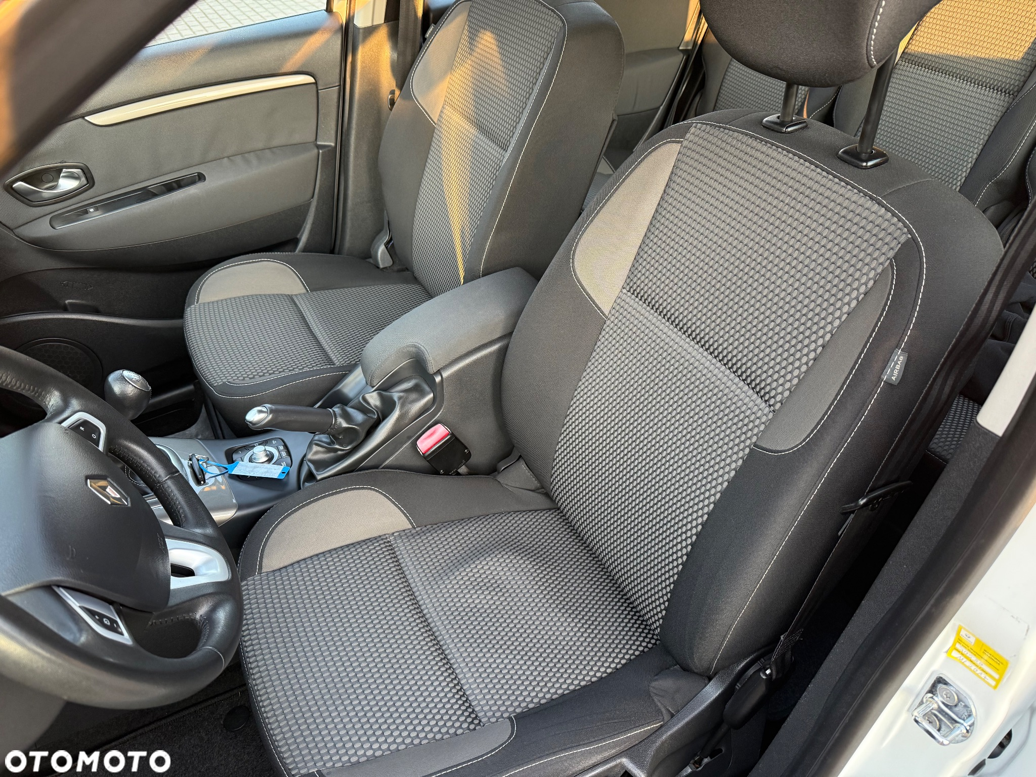 Renault Scenic Xmod 1.5 dCi Bose - 10