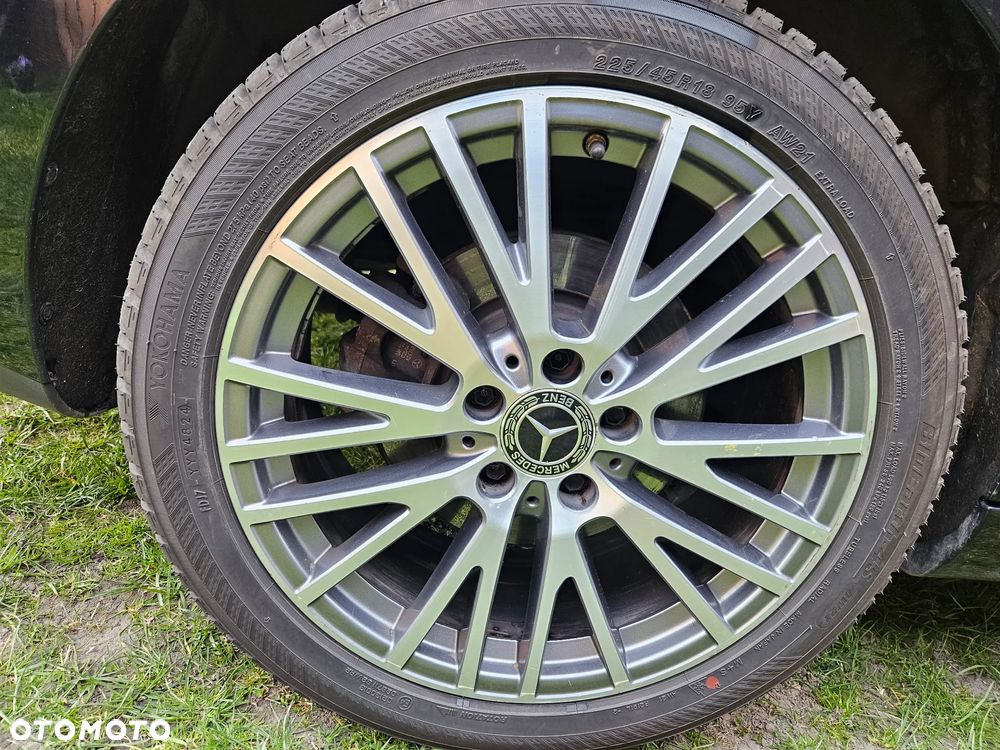 Mercedes-Benz CLA 220 d 4-Matic 8G-DCT - 16