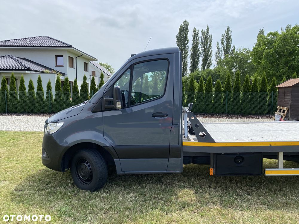 Mercedes-Benz Sprinter 319 - 17