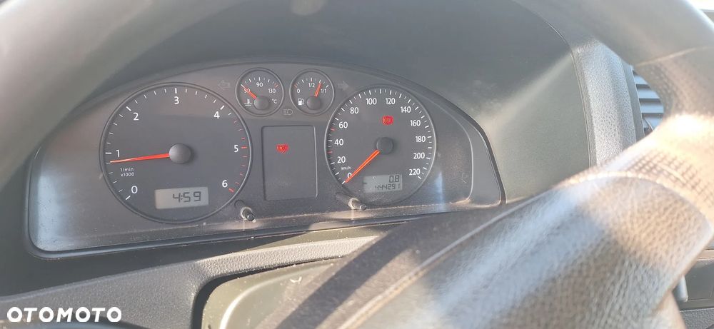 Volkswagen Transporter - 4