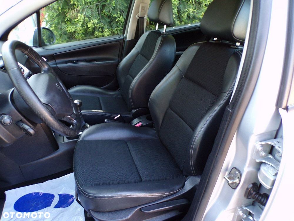 Peugeot 207 - 20