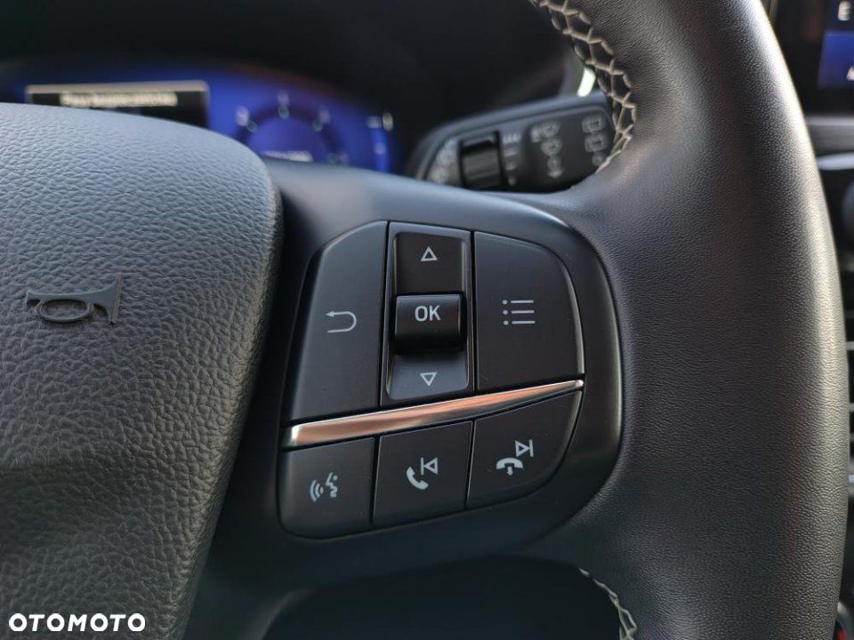 Ford Kuga - 23