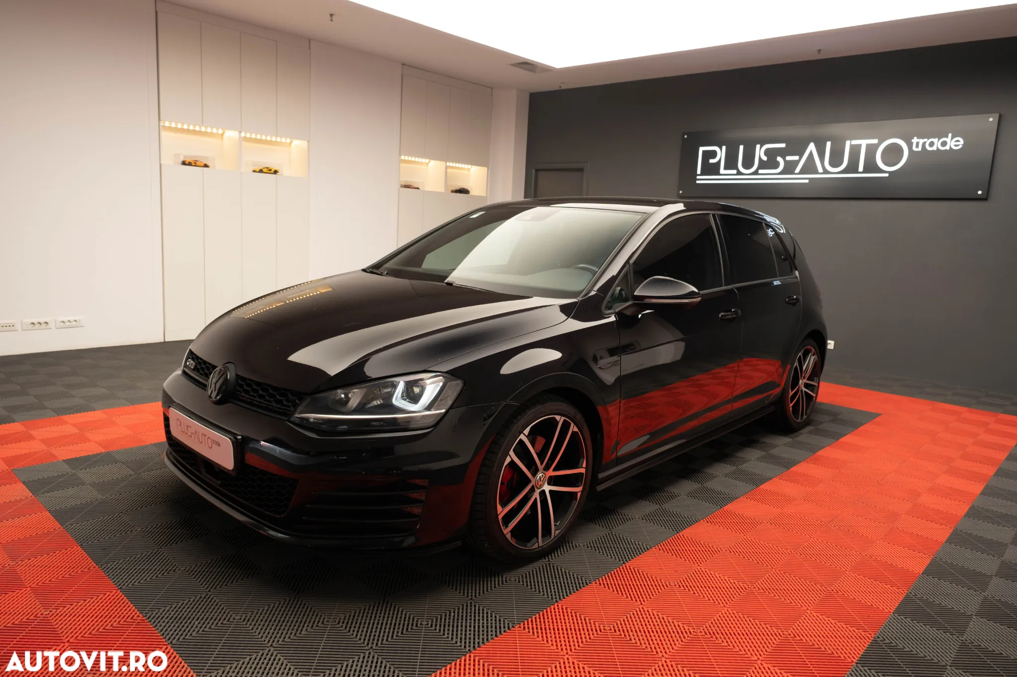 Volkswagen Golf 2.0 TDI DSG GTD - 3