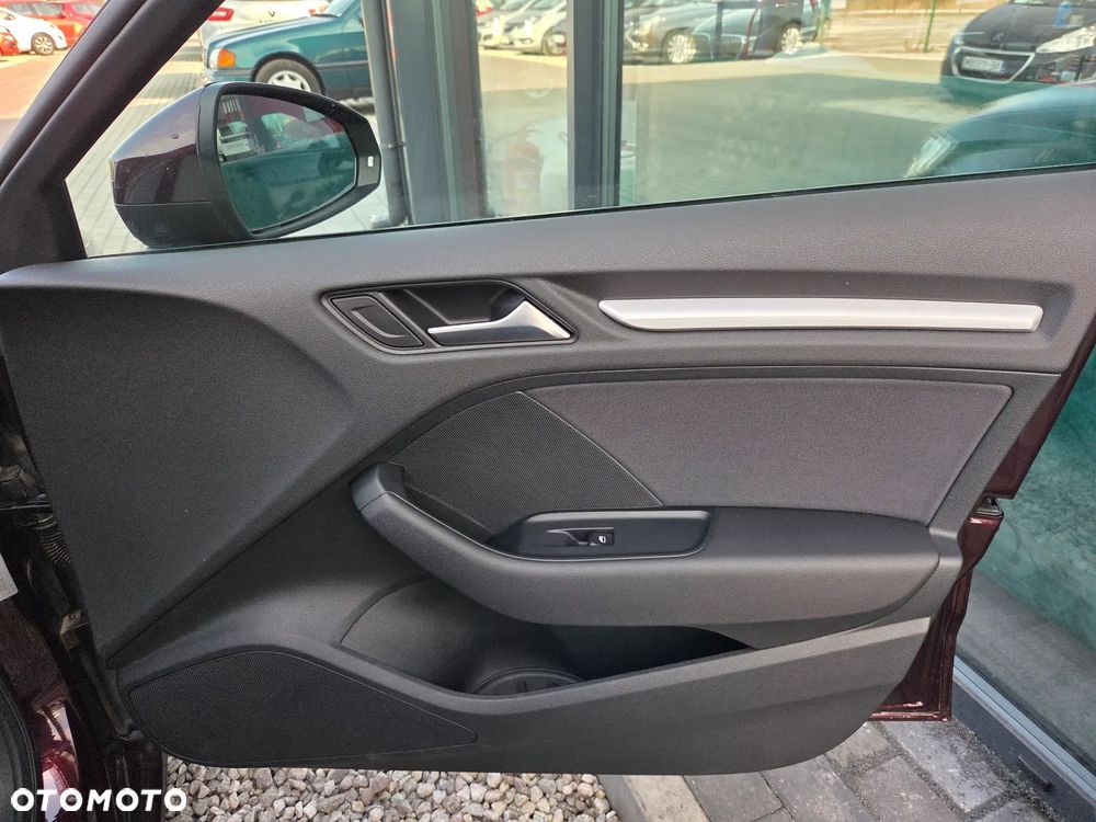 Audi A3 Sportback 2.0 TDI (clean diesel) Attraction - 18